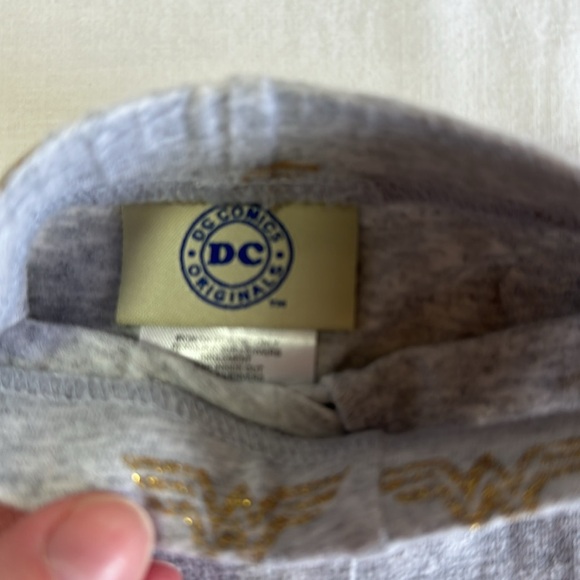 DC - Gray Leggings with Gold Wonderwoman Accents - Picture 3 of 4